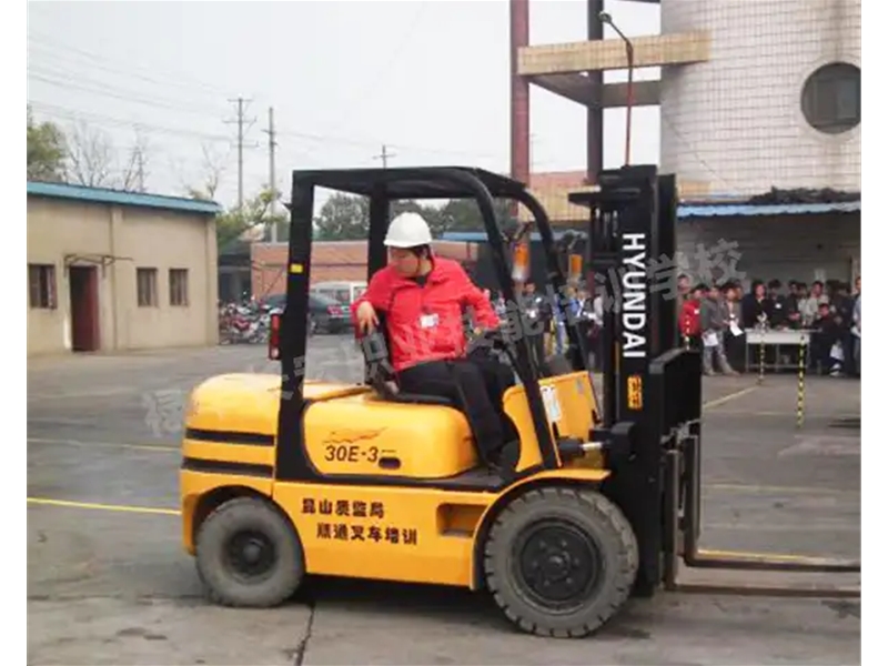 专业培训叉车驾驶